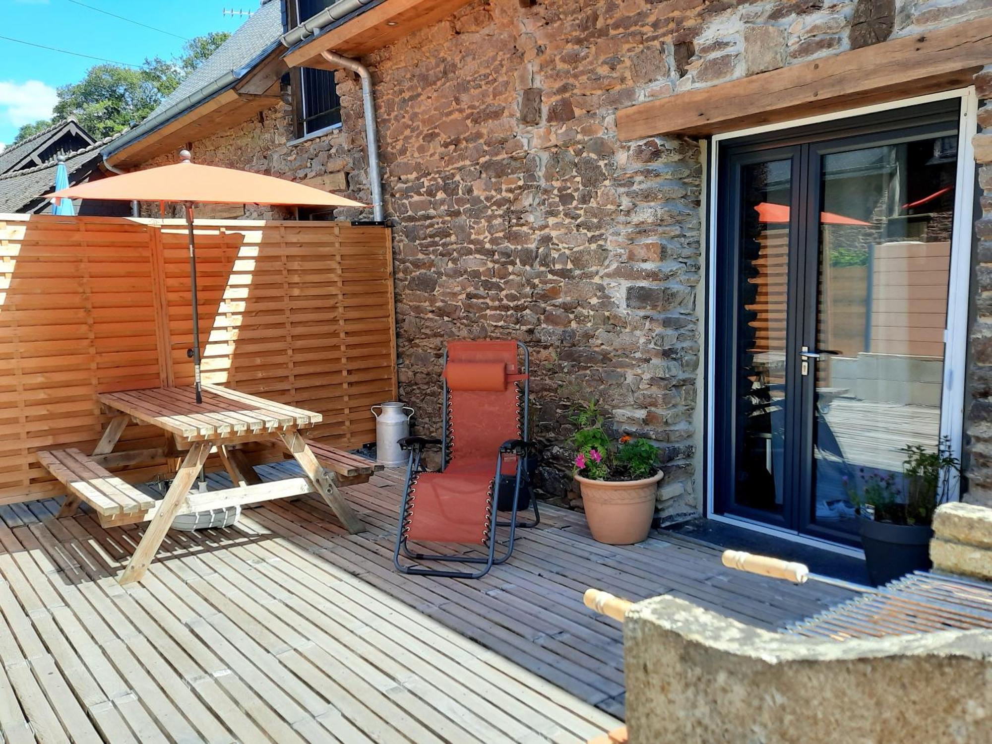 Saint-Malon-sur-Mel A La Memoire De Merlin & Spa מראה חיצוני תמונה