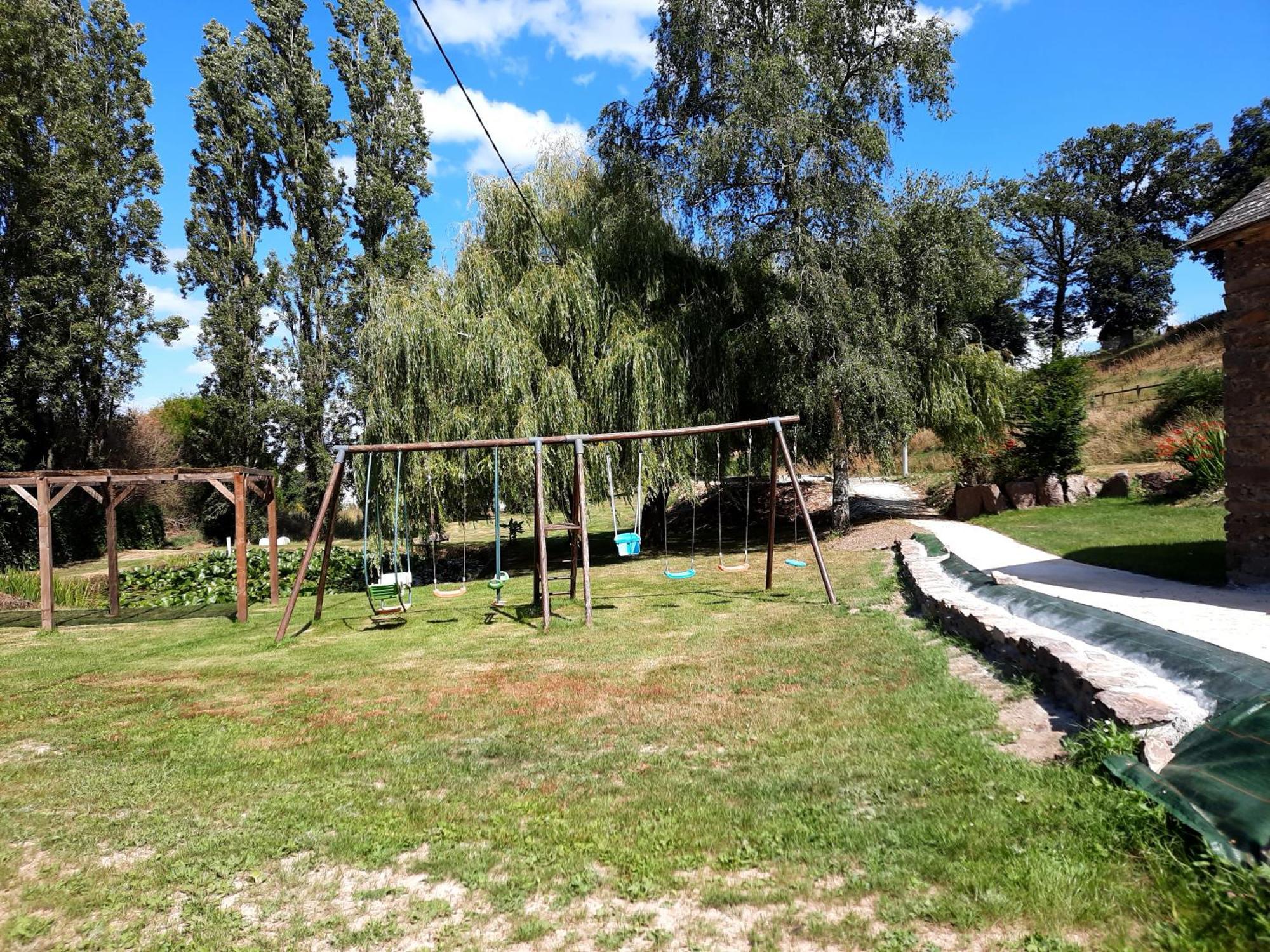 Saint-Malon-sur-Mel A La Memoire De Merlin & Spa מראה חיצוני תמונה